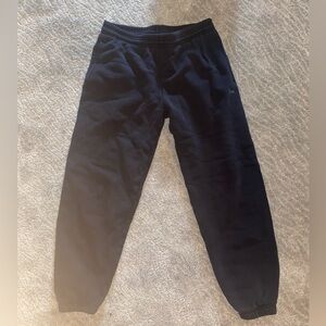 Woman’s Aritzia cuffed black sweat pants/ joggers